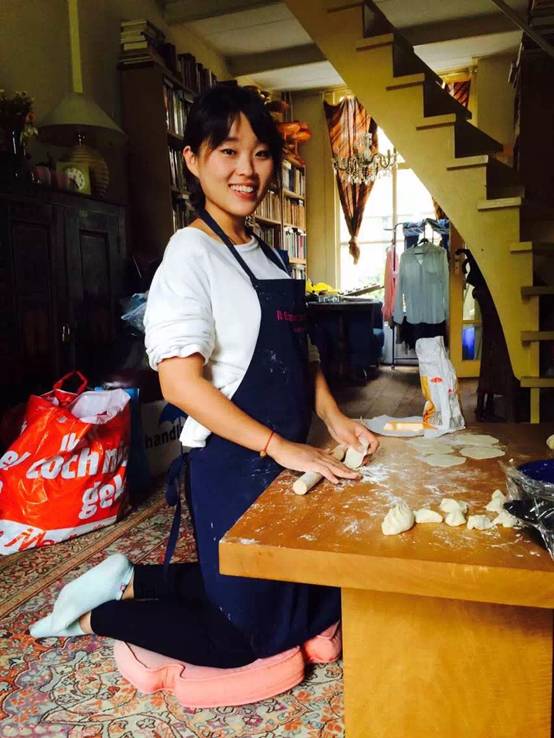 在朋友家帮忙包饺子.jpg 在朋友家帮忙包饺子.jpg